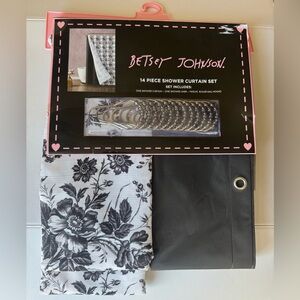 Betsey Johnson 14 Piece Shower Curtain Set Black White Floral Ball Hooks